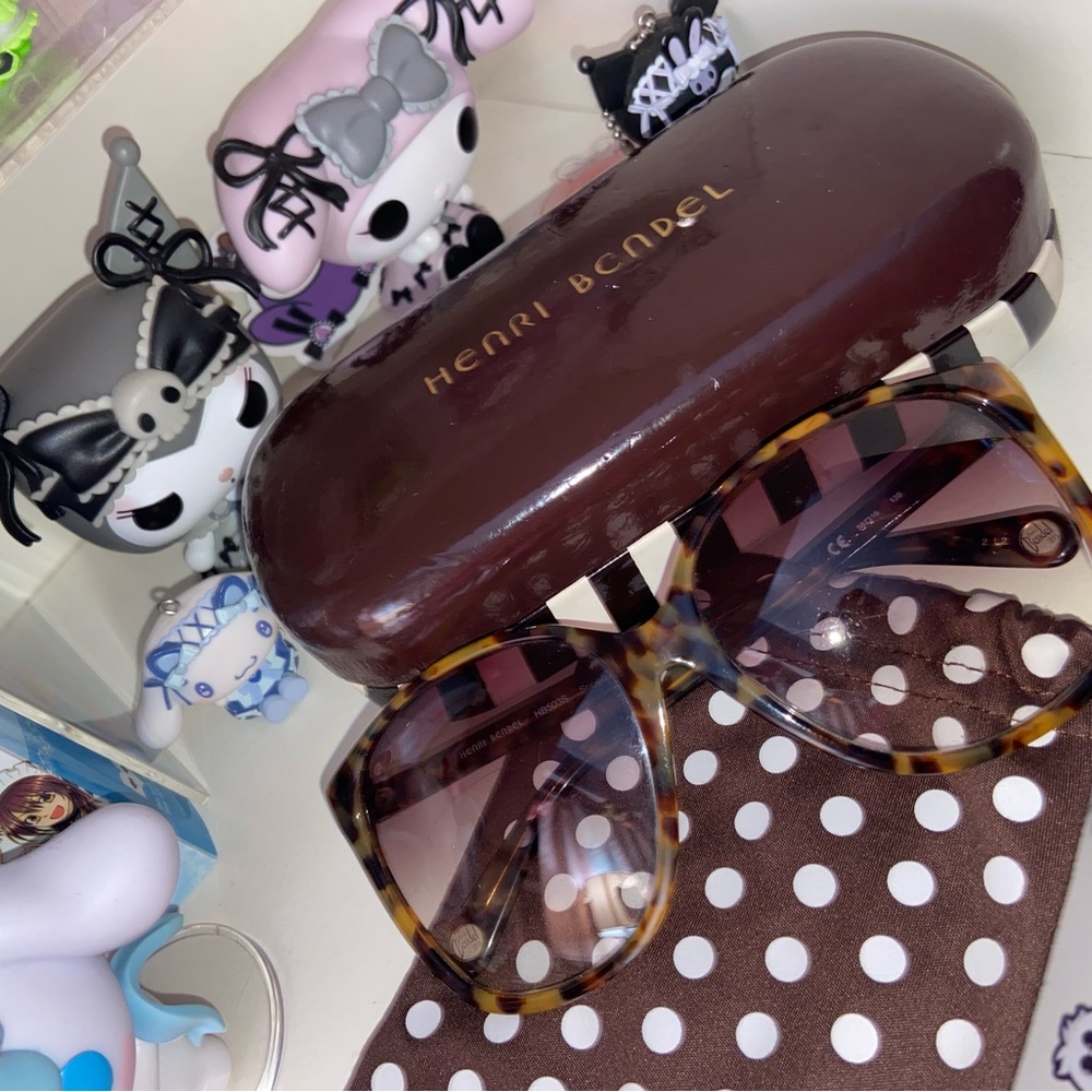 Henri Bendel Brown Tortoiseshell Sunglasses